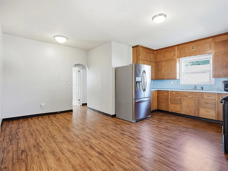 1210 Main Street — Photo 10