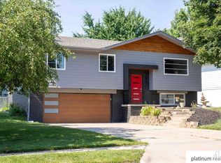 13711 Jefferson Cir, Omaha, NE 68137