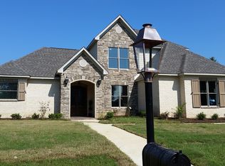 114 Northshore Pt, Madison, MS 39110