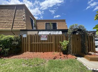 302 Arabian Rd, Palm Springs, FL 33461