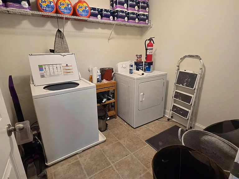 Laundry Room - upstairs