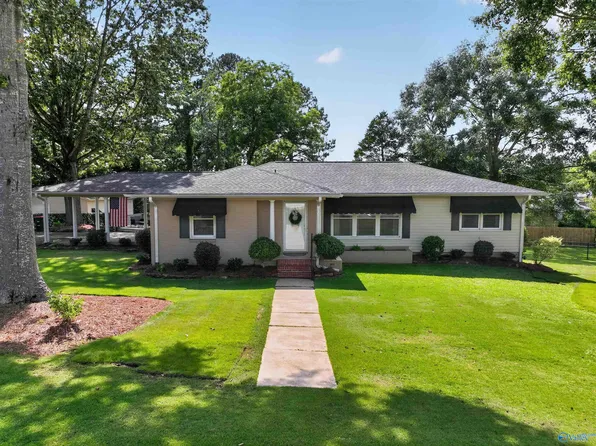 105 Country Club Dr, Gadsden, AL 35901