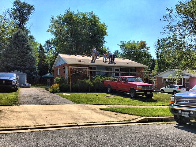 2nd image of 913 Lindellen Ave