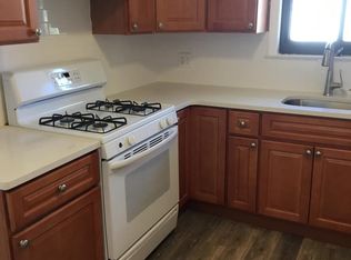 20 Perry St APT 2, Lindenhurst, NY 11757