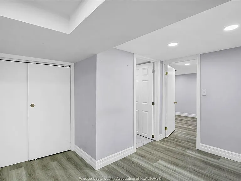 3964 Whitney Ave — Photo 30