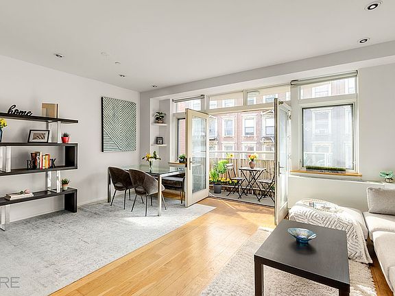 2nd image of 265 W 122nd St #C