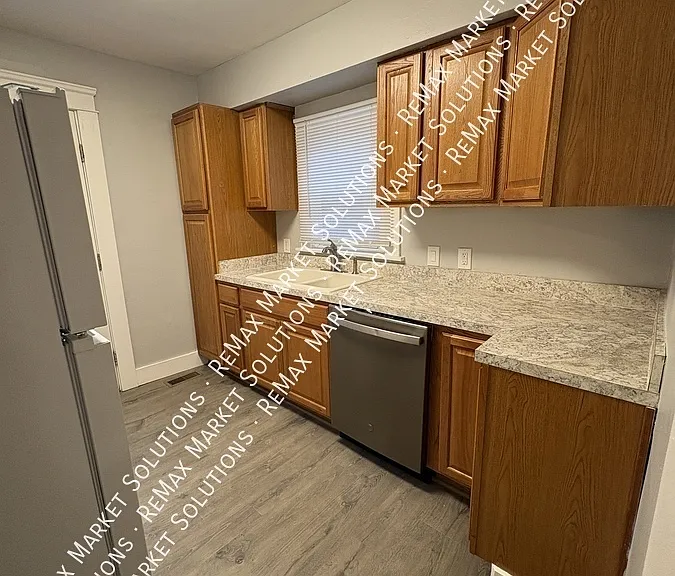 979 Neptune Ave — Photo 14