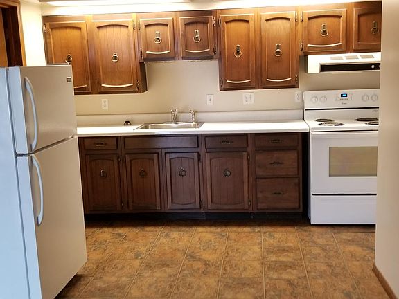 4th image of 6015 N River Rd