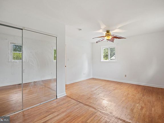 4th image of 10708 Meadowhill Rd