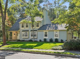 5922 New England Woods Dr, Burke, VA 22015