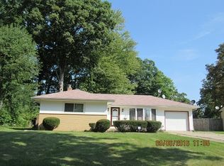 2703 Schaper Dr, Fort Wayne, IN 46806