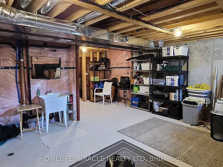 50 Lymburner St — Photo 33