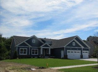 1674 Bristol Rdg NW, Walker, MI 49544