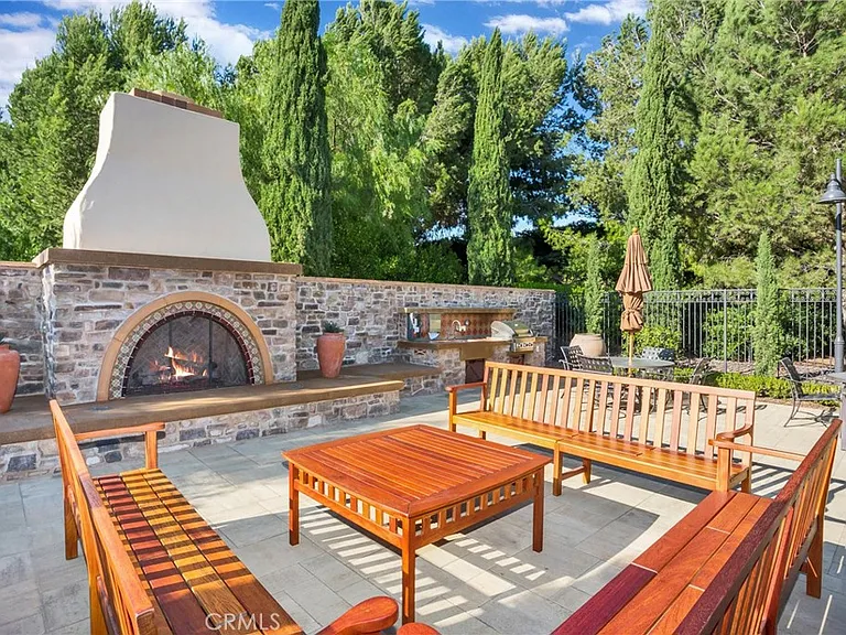 23 Castlerock — Photo 49