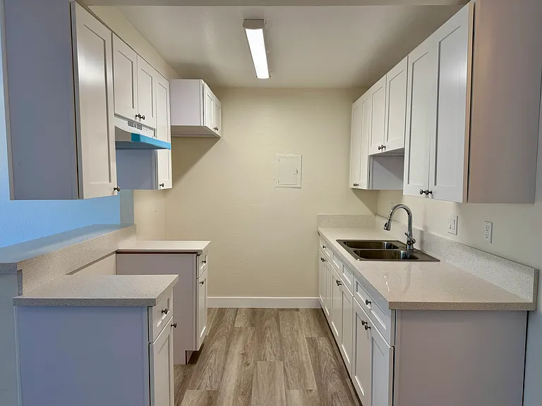 1006 E Deodar St #G — Photo 1