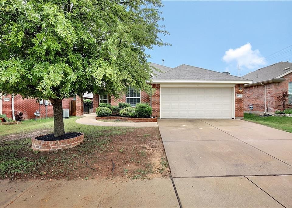 1st image of 15513 Gatehouse Dr