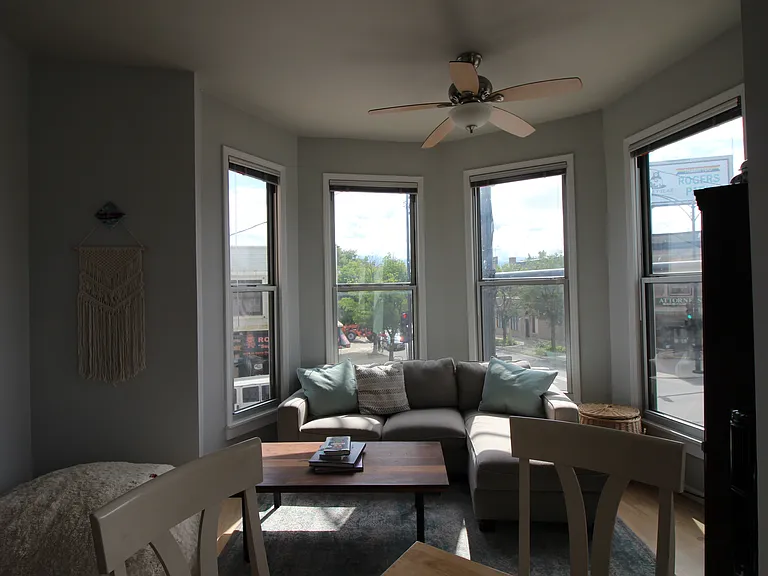 7044 N Clark St #2 — Photo 4