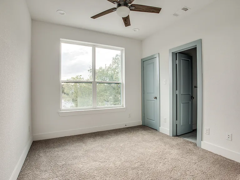 3218 Forest Park Blvd — Photo 20