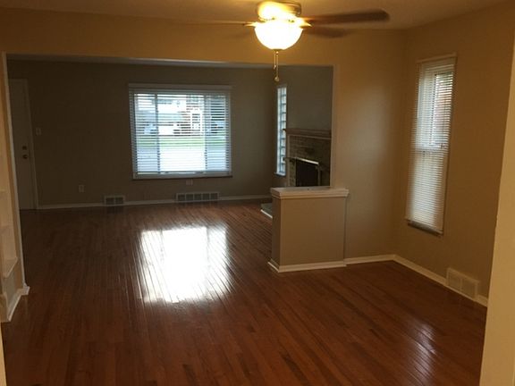 5th image of 19625 Hilliard Blvd