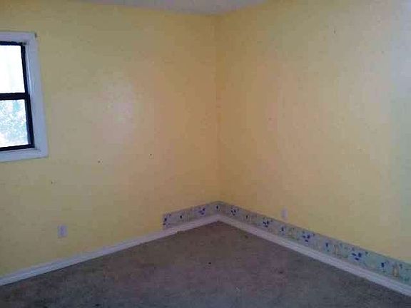 5th image of 6010 Forest Glen Dr