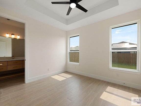 5th image of 618 Red Oak Ave