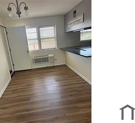 5th image of 2856 W 87th St