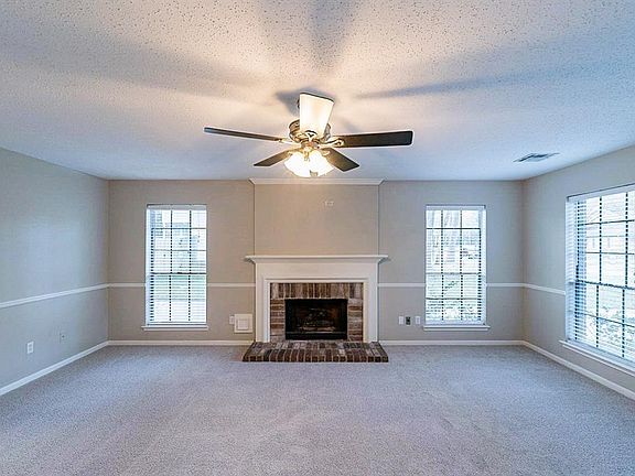 2nd image of 75 Breezy Point Pl