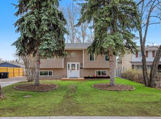 1945 Glenmore Ave, Strathcona County, AB T8A0X6