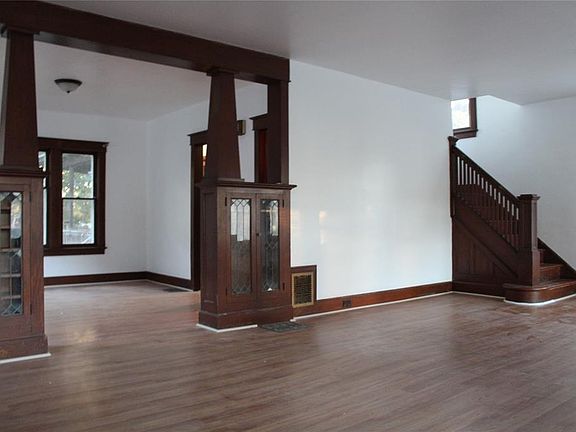 4th image of 58 Rush Ave