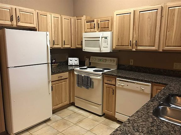 4th image of 350 E Hiawatha #209