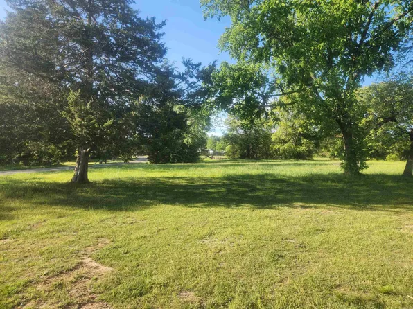 8 Castleberry Ln, Lamar, AR 72846