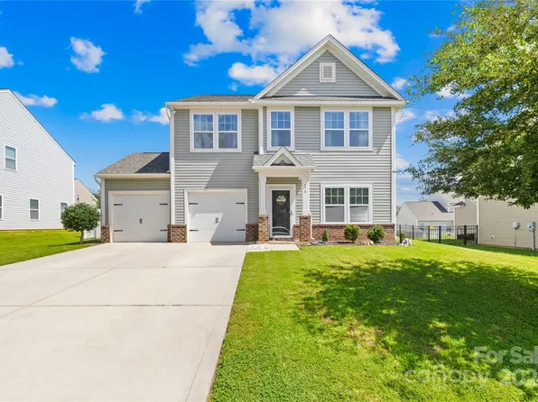 378 Moses Rhyne Dr, Mount Holly, NC 28120