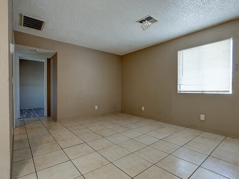 9631 N 12th Ave #201 — Photo 6