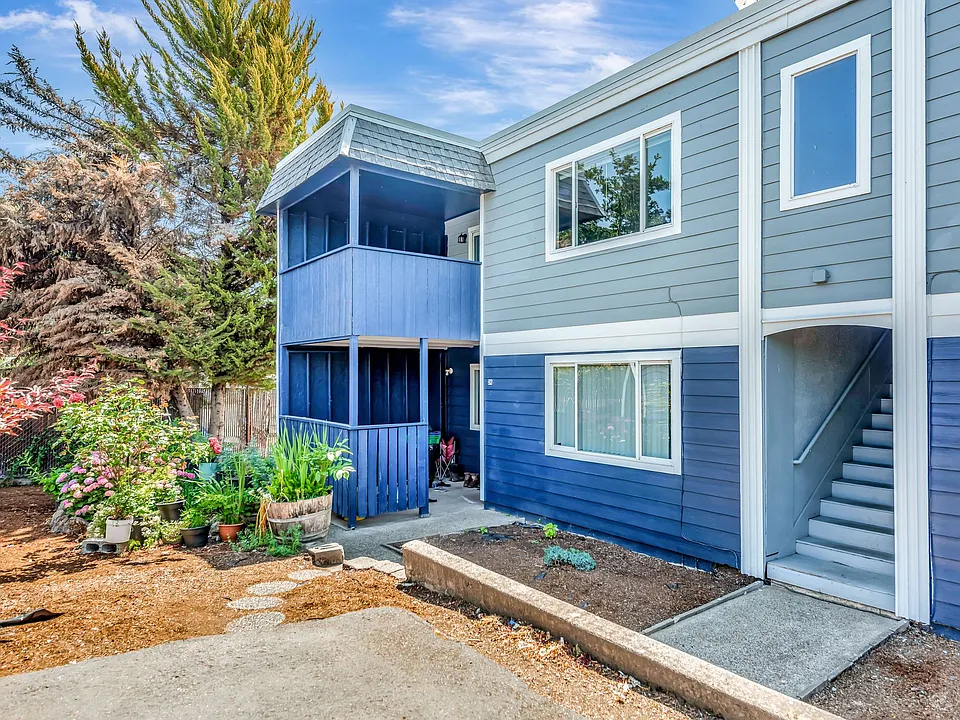 Willow Lake Apartments