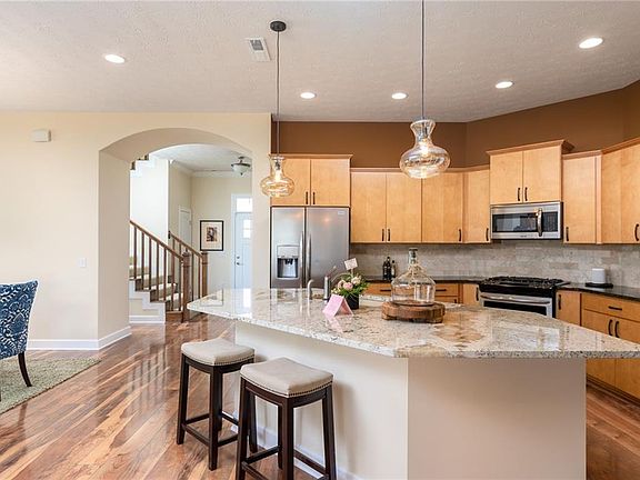 5th image of 1692 Marshrose Dr