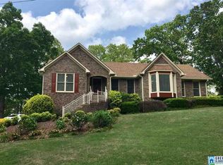 5785 Meadowview Dr, Trussville, AL 35173