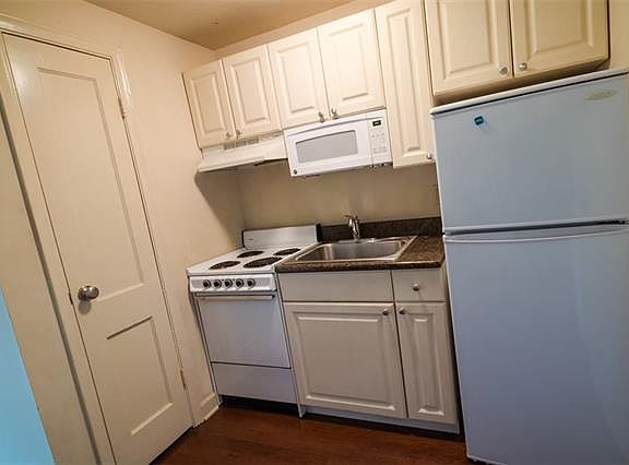 5th image of 1205 St Charles Ave APT 713