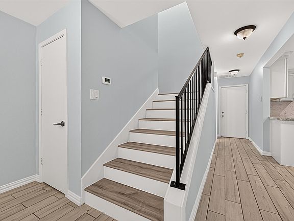 5th image of 4513 Acacia St