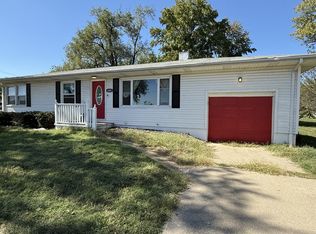 6009 Old Collinsville Rd, Fairview Heights, IL 62208
