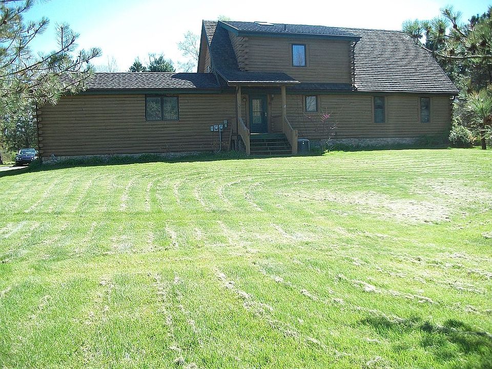 Front of house and yard