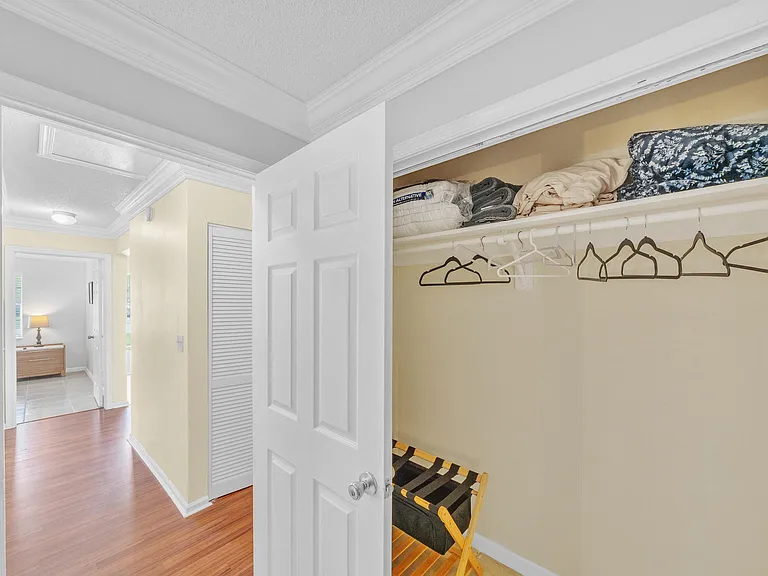 1350 Riverside Cir #1 — Photo 25