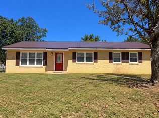 25 Richardson Dr, Daleville, AL 36322