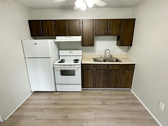 3rd image of 830 Western Ave #108