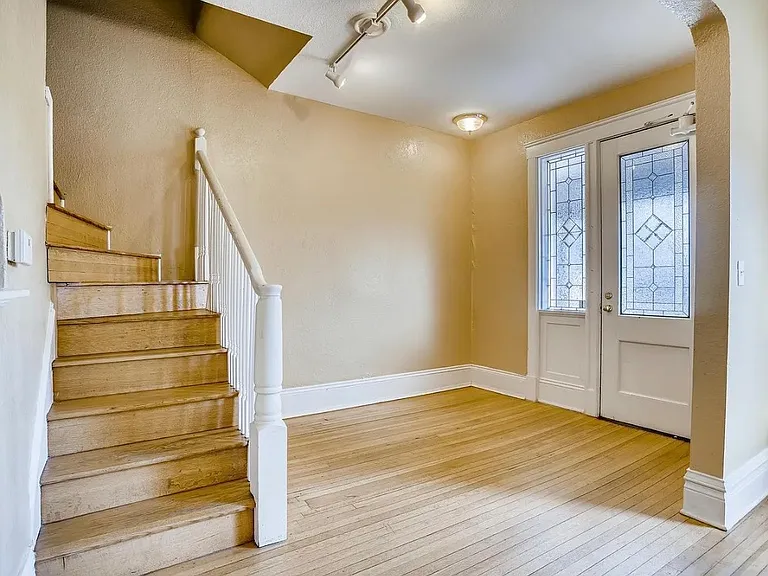 1707 Vine St — Photo 4