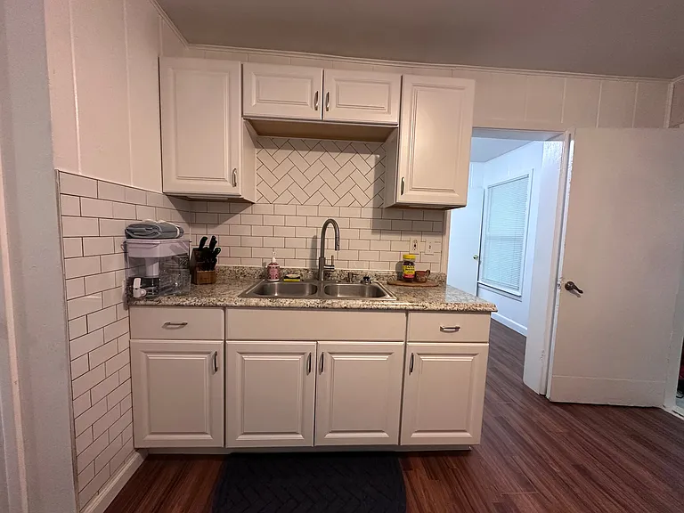 Grayson St — Photo 18