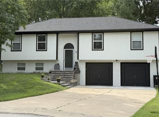 6811 N Orchard St, Liberty, MO 64068