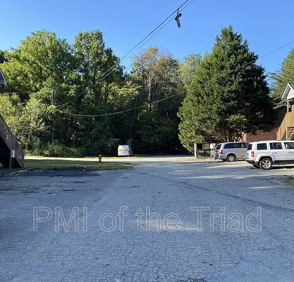 1600 Oak Croft Ct #D — Photo 11