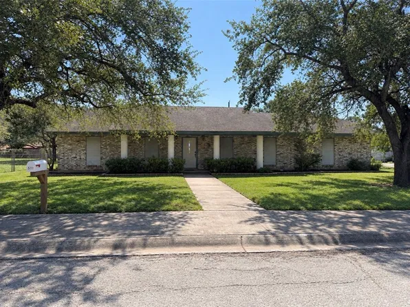 511 W Panpama Dr, San Diego, TX 78384