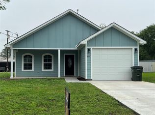 606 E West St, El Campo, TX 77437