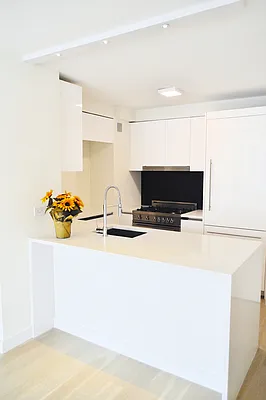 Rented by Winzone Realty Inc | media 25